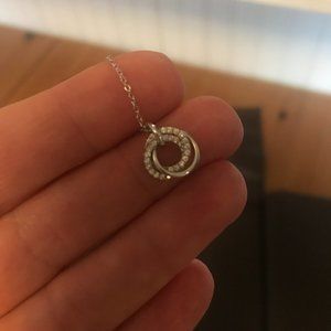 Interlocking circles diamond pendant necklace